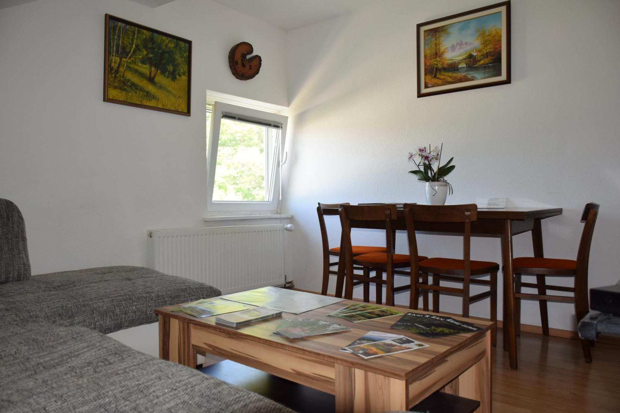 Apartma Narava Begunje pri Cerknici Δωμάτιο φωτογραφία