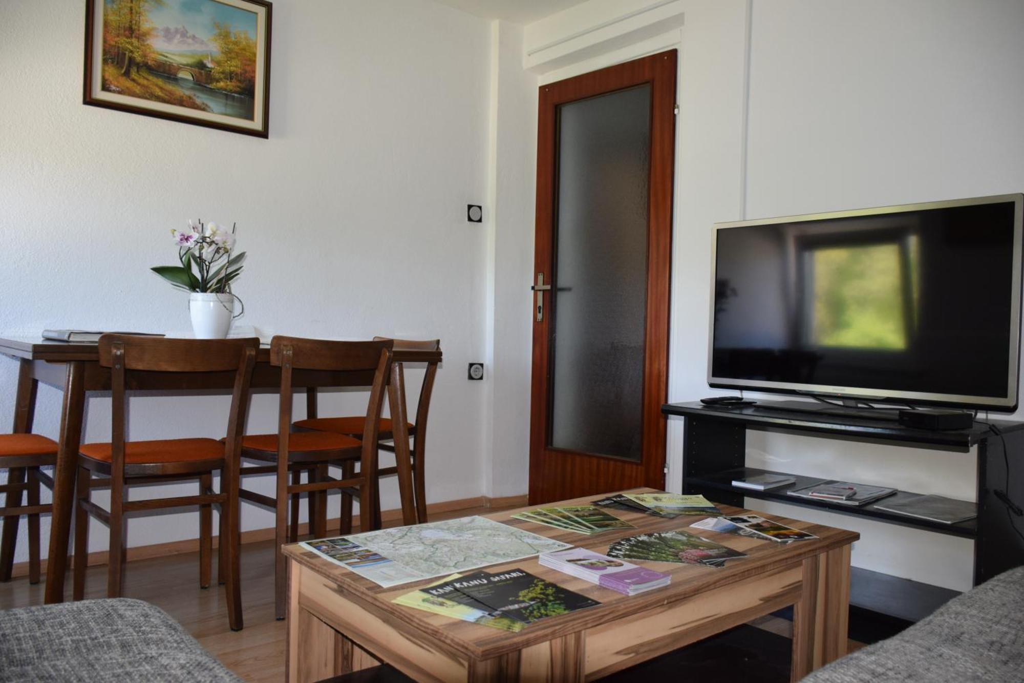 Apartma Narava Begunje pri Cerknici Δωμάτιο φωτογραφία